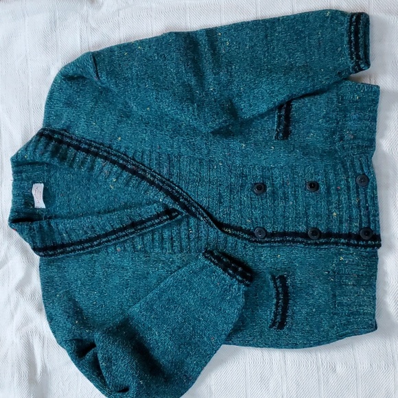 Hand knit rich green men's cardigan sweater - Picture 3 of 7